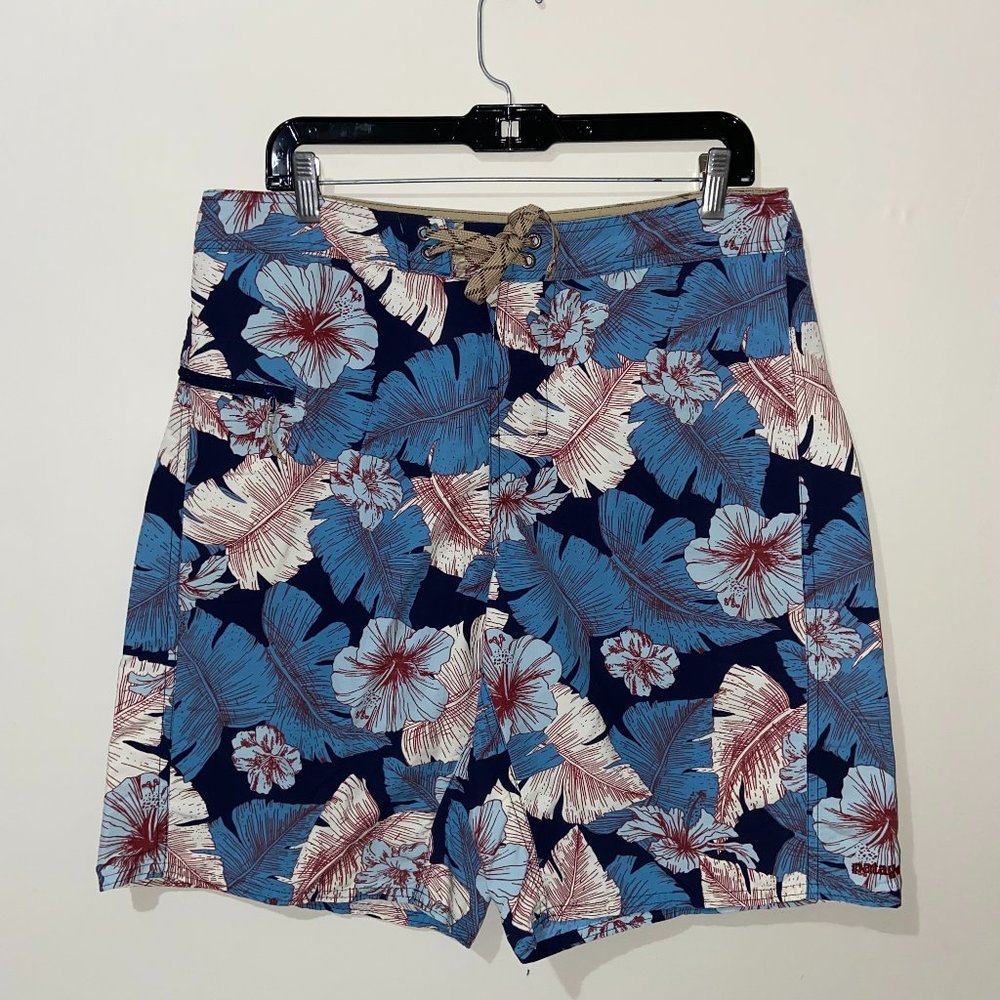 Patagonia Men's Wavefarer Board Shorts - Size 33